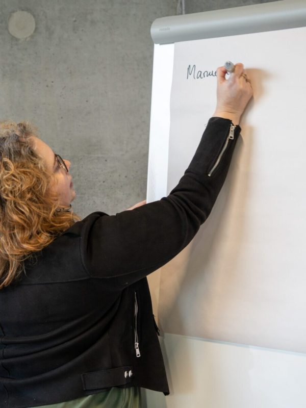 jeanette underviser i business central kursus